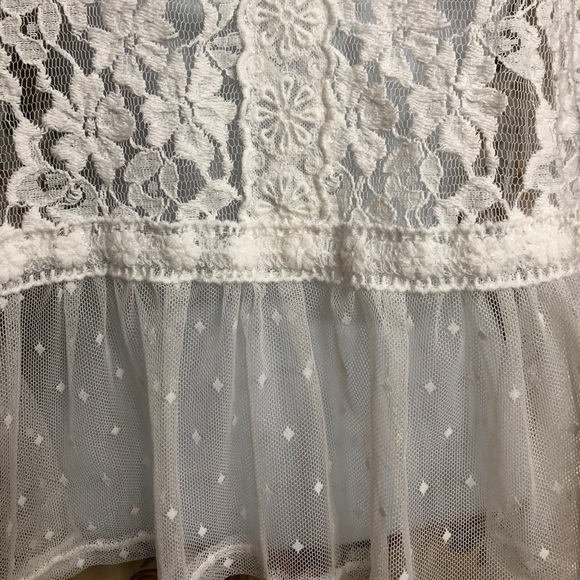 (🛍️2 for 8.00)No yeah Girl White Lace Top - Picture 5 of 8
